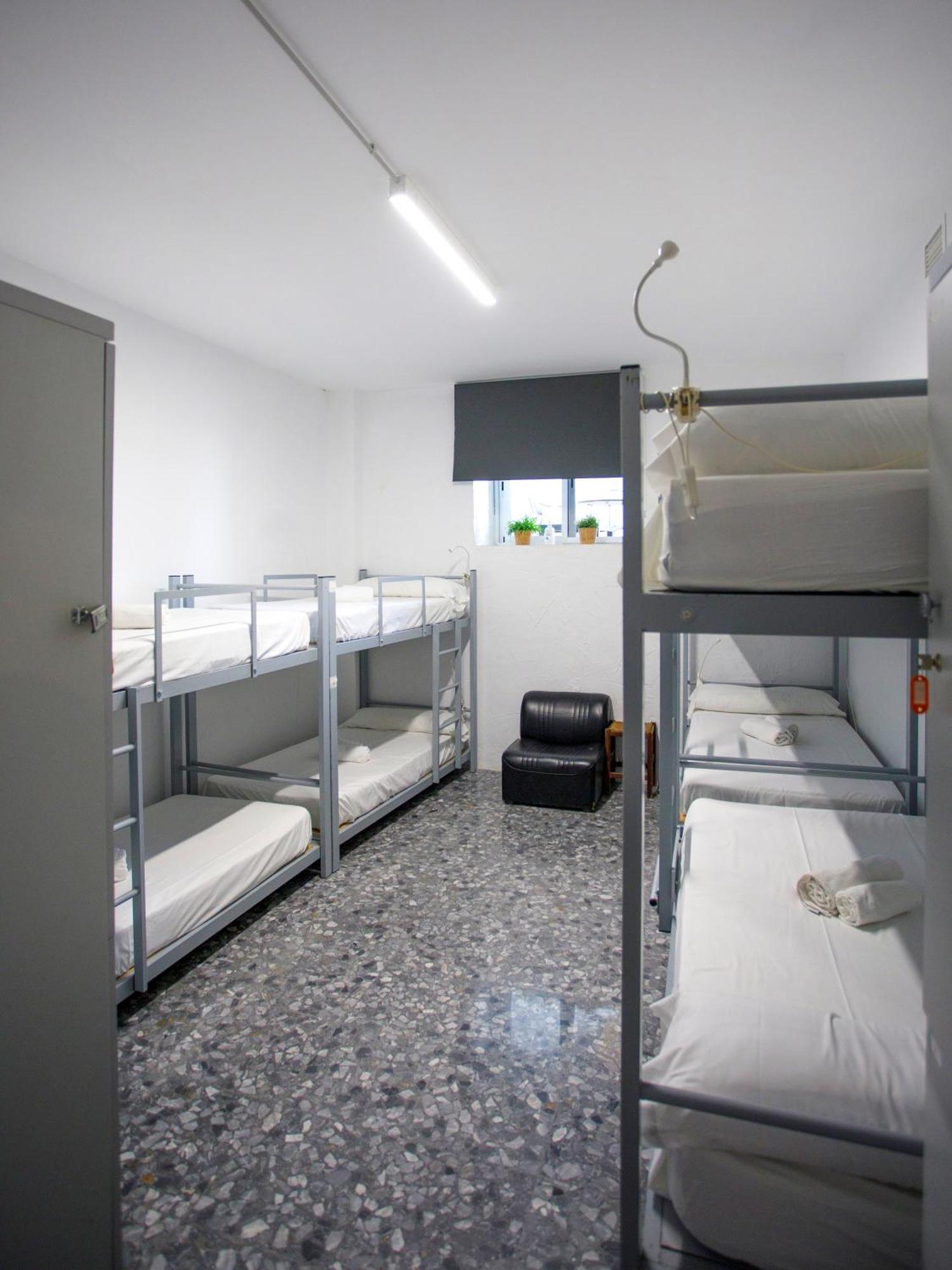Italica Hostel Сантипонсе Экстерьер фото